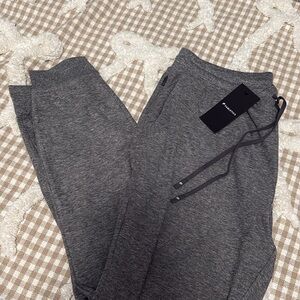 Fabletics Men's Gray Heather Jogger Sweatpants